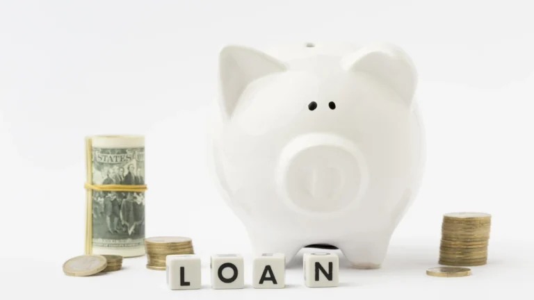 piggy bank money deposit loan Horizontal